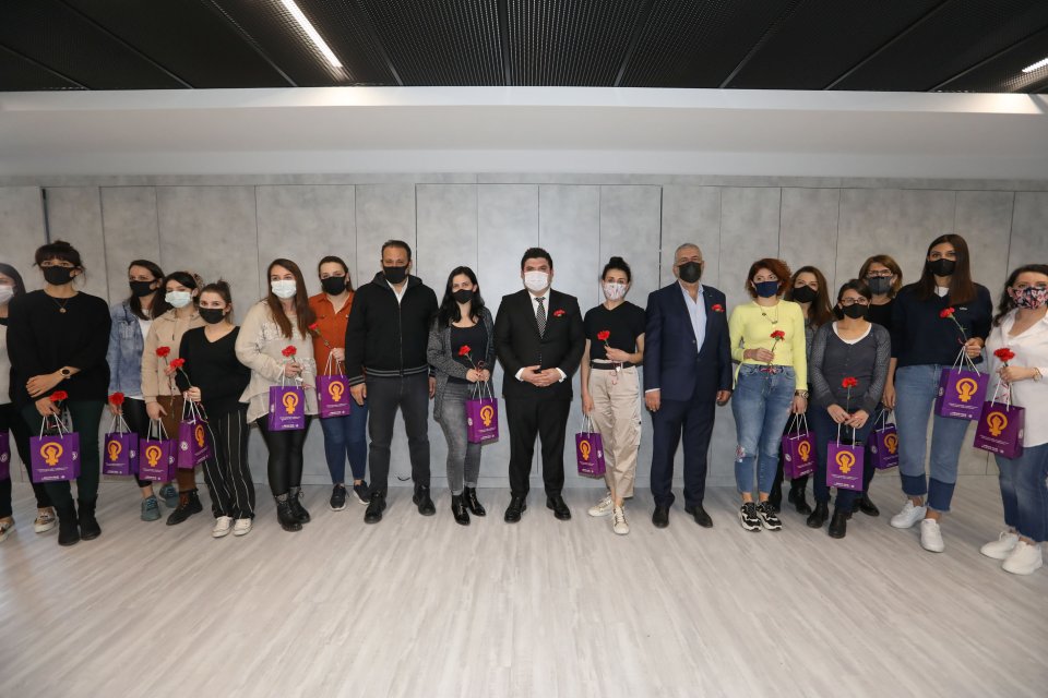 Buca Belediye Başkanı Av. Erhan Kılı&ccedil;, 8 Mart D&uuml;nya Emek&ccedil;i