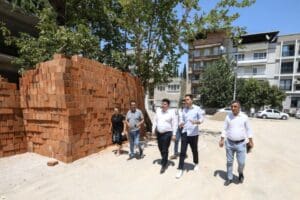T&Uuml;RKİYE&rsquo;nin en kalabalık il&ccedil;elerinden biri olan Buca&rsquo;da trafik sorununu en