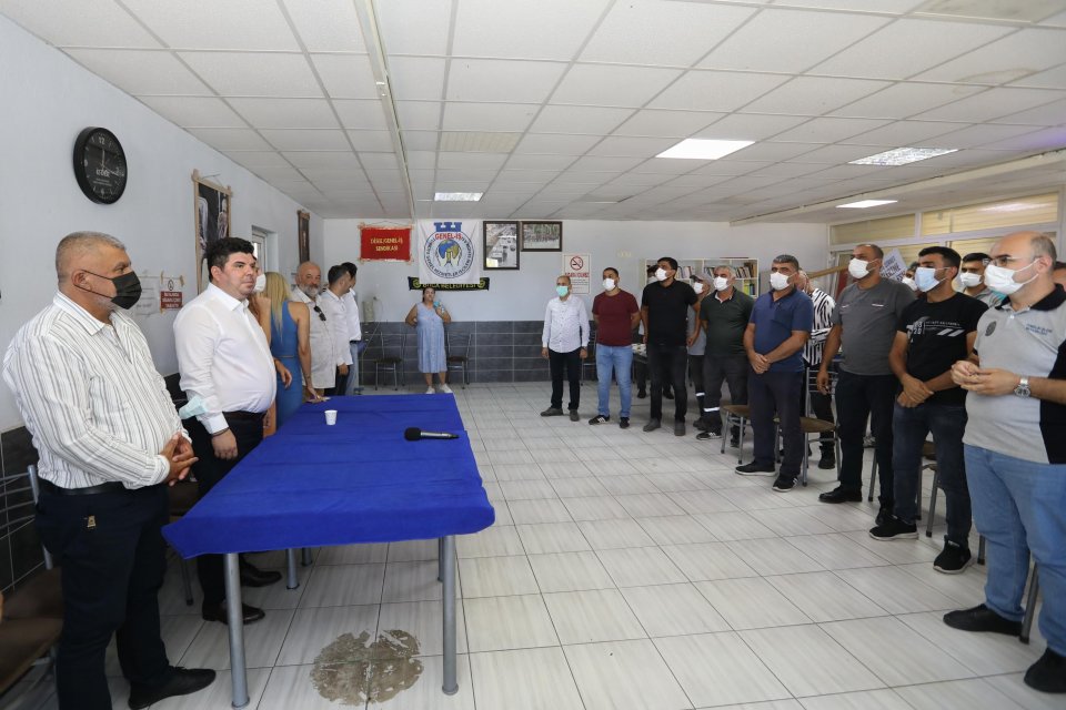 Buca Belediye Başkanı Erhan Kılı&ccedil;, Kurban Bayramı vesilesiyle belediye personeli,