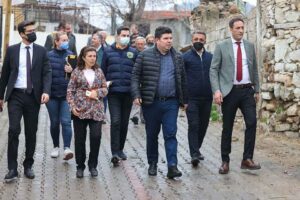 Sosyal belediyeciliğin en g&uuml;zel &ouml;rneklerinden birini sergilerken icraat birimleriyle sahadaki