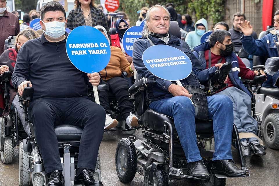 Engelli dostu kentler arasında yer alan Buca&rsquo;da 3 Aralık D&uuml;nya