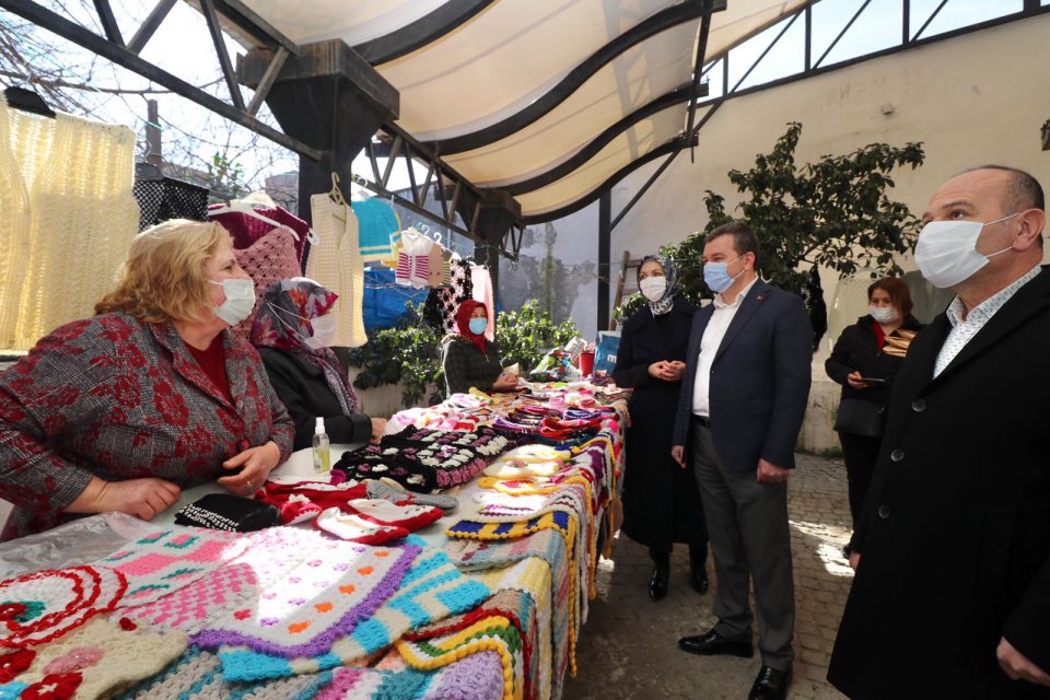 8 Mart D&uuml;nya Kadınlar G&uuml;n&uuml; dolayısıyla Bergama Belediyesi tarafından g&uuml;n&uuml;n