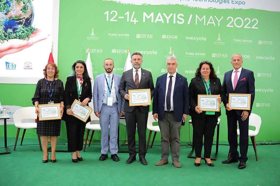Bu yıl 17&rsquo;ncisi İzmir&rsquo;de d&uuml;zenlenen K&uuml;resel Isınma Kurultayı&rsquo;na katılan Bayraklı