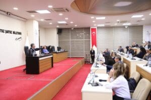 Bayraklı Belediye Başkanı Serdar Sandal; depremzedelerin konut ihtiyacını gidermek i&ccedil;in