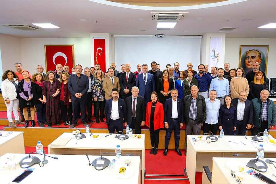 Bayraklı Belediye Başkanı Serdar Sandal, yerel se&ccedil;imlerden bu yana yapılan