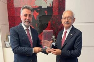 Bayraklı Belediye Başkanı Serdar Sandal, Cumhuriyet Halk Partisi Genel Başkanı