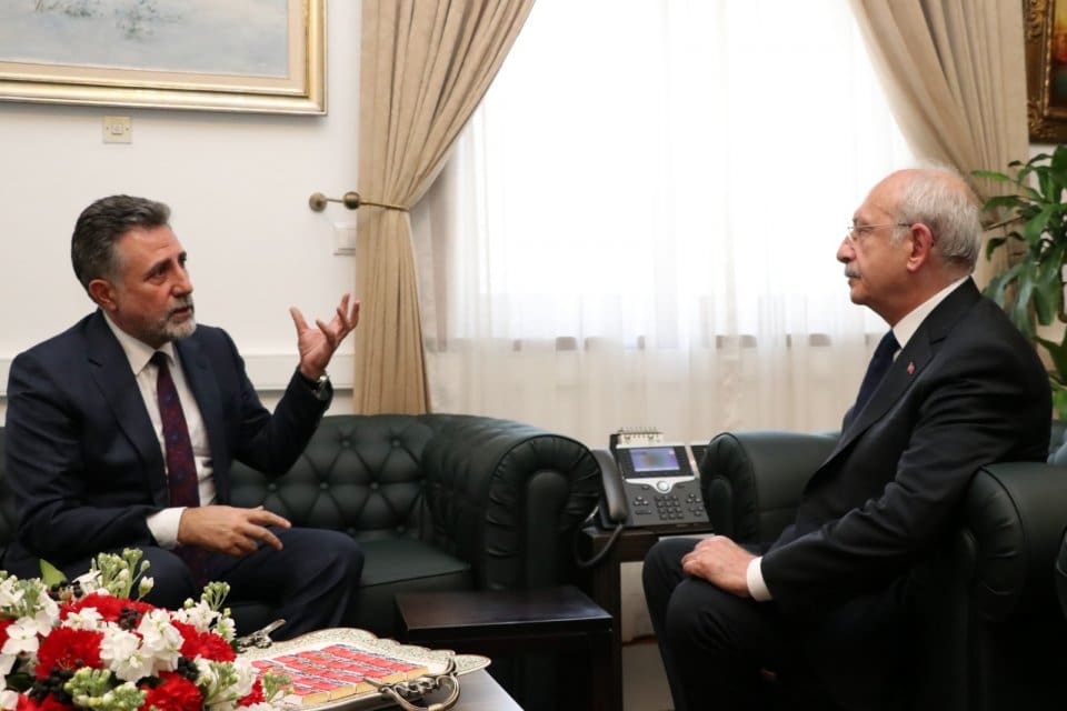 Bayraklı Belediye Başkanı Serdar Sandal, T&uuml;rkiye&rsquo;yi yasa boğan deprem felaketinin