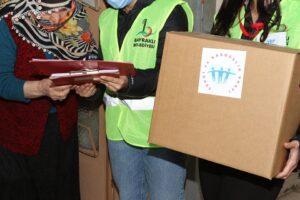 Tüm felaketlere rağmen bir yandan Bayraklı'da yatırımlar yapan diğer yandan