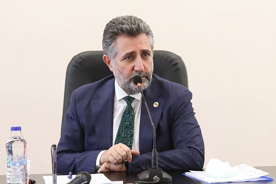 Bayraklı Belediye Başkanı Serdar Sandal, Adalet Mahallesi'nde&nbsp;Elektrik İletim A.Ş. (TEİAŞ)