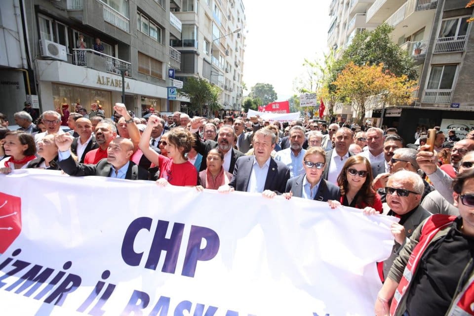 CHP İzmir İl Başkanlığı tarafından organize edilen programa katılan Başkan