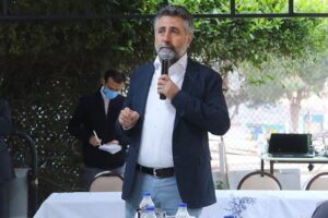Bayraklı Belediye Başkanı Serdar Sandal, temizlik işçileriyle bir araya geldiği