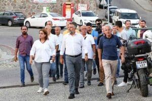 Bayraklı Belediye Başkanı Serdar Sandal, belediye &ccedil;alışmalarını yerinde incelemek, il&ccedil;e