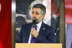 Bayraklı Belediye Başkanı Serdar Sandal, İzmir Kahveciler Esnaf Odası Başkanı
