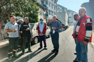 Karabağlar Belediyesi ekipleri hafta sonu da yoğun mesai harcıyor. Karabağlar