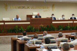 Karabağlar Belediyesi'nin düzenlediği bölgesel muhtarlar toplantısının 3.'sü gerçekleştirildi. Ana hizmet