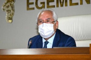 Karabağlar Belediye Meclisi'nin haziran ayı toplantısı, ana hizmet binasındaki meclis