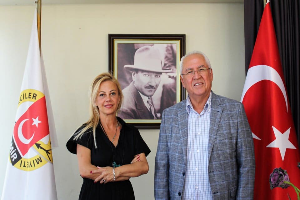 Karabağlar Belediye Başkanı Muhittin Selvitopu, İzmir Gazeteciler Cemiyeti (İGC) Başkanı