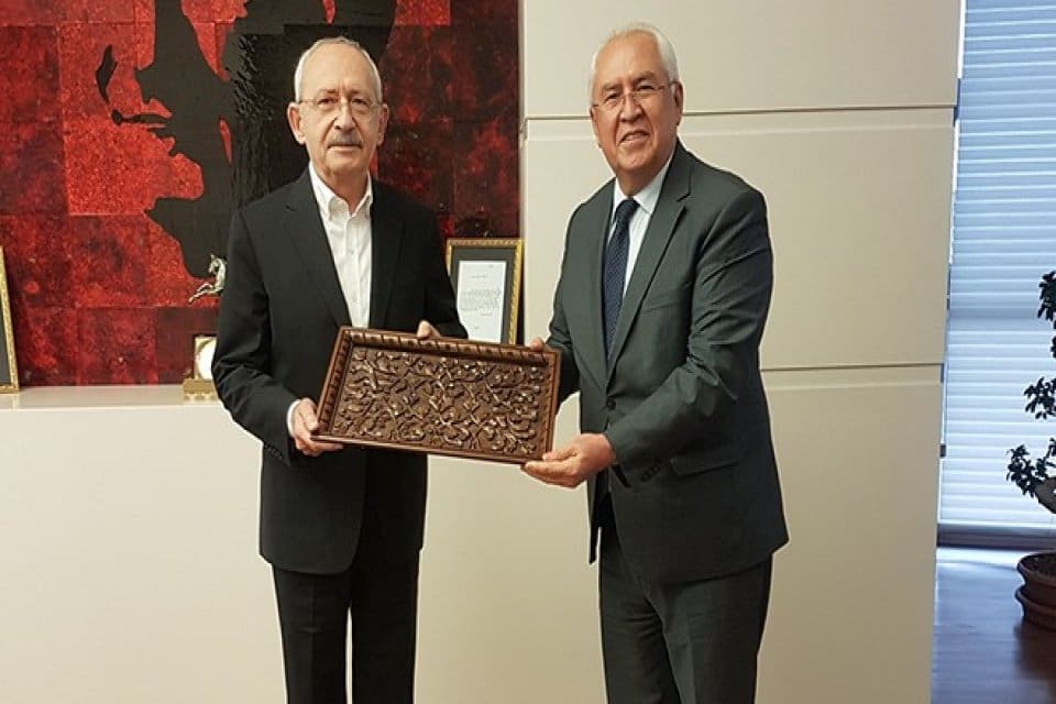 Karabağlar Belediye Başkanı Muhittin Selvitopu, Cumhuriyet Halk Partisi Genel Başkanı
