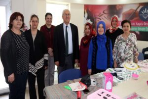 Karabağlar Belediyesi’nin, hizmetleri vatandaşların ayağına götürmek ve özellikle kadınların toplumsal