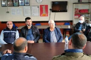 Karabağlar Belediye Başkanı Muhittin Selvitopu, hafta sonu Uzundere'de bulunan Temizlik