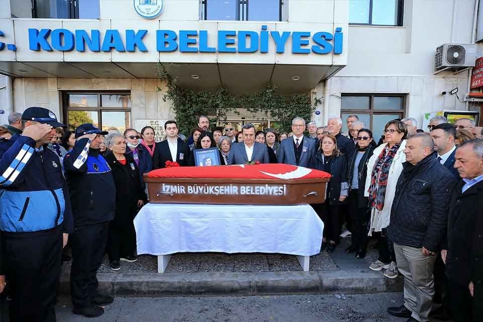 CHP Konak İl&ccedil;e Kadın Kolları Başkanı ve Konak Belediyesi Meclis
