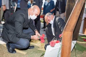 10 Ekim 2015&rsquo;te Ankara Garı &ouml;n&uuml;nde katledilen 103 yurttaşın anısını