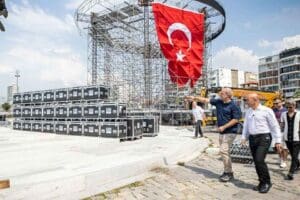 İzmir B&uuml;y&uuml;kşehir Belediye Başkanı Tun&ccedil; Soyer, 9 Eyl&uuml;l i&ccedil;in G&uuml;ndoğdu