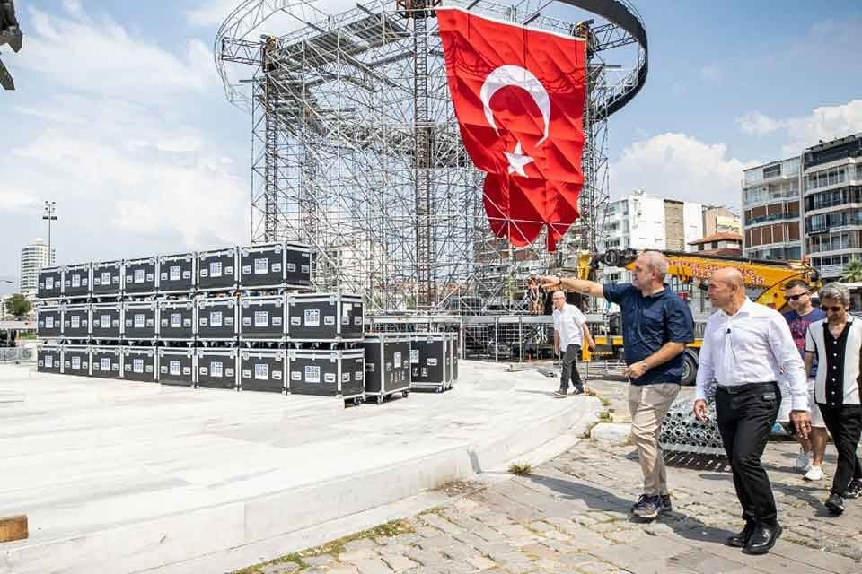 İzmir B&uuml;y&uuml;kşehir Belediye Başkanı Tun&ccedil; Soyer, 9 Eyl&uuml;l i&ccedil;in G&uuml;ndoğdu