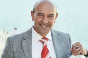 İzmir Büyükşehir Belediye Başkanı Tunç Soyer, Büyükşehir ve belediyeye bağlı