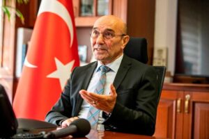 İzmir Büyükşehir Belediye Başkanı Tunç Soyer, STK’larla düzenli olarak yaptığı