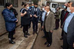 İzmir'de yaşanan sel felaketinin ardından harekete geçen İzmir Büyükşehir Belediyesi