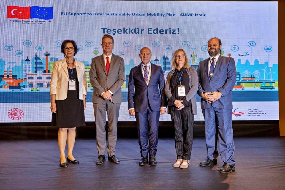 İzmir B&uuml;y&uuml;kşehir Belediyesi, Avrupa Birliği ile &ccedil;alışmalarına başladığı İzmir S&uuml;rd&uuml;r&uuml;lebilir