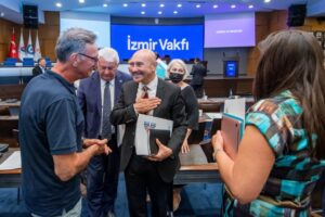İzmir Büyükşehir Belediye Başkanı Tunç Soyer İzmir Vakfı'nın 2021-2022 Genel