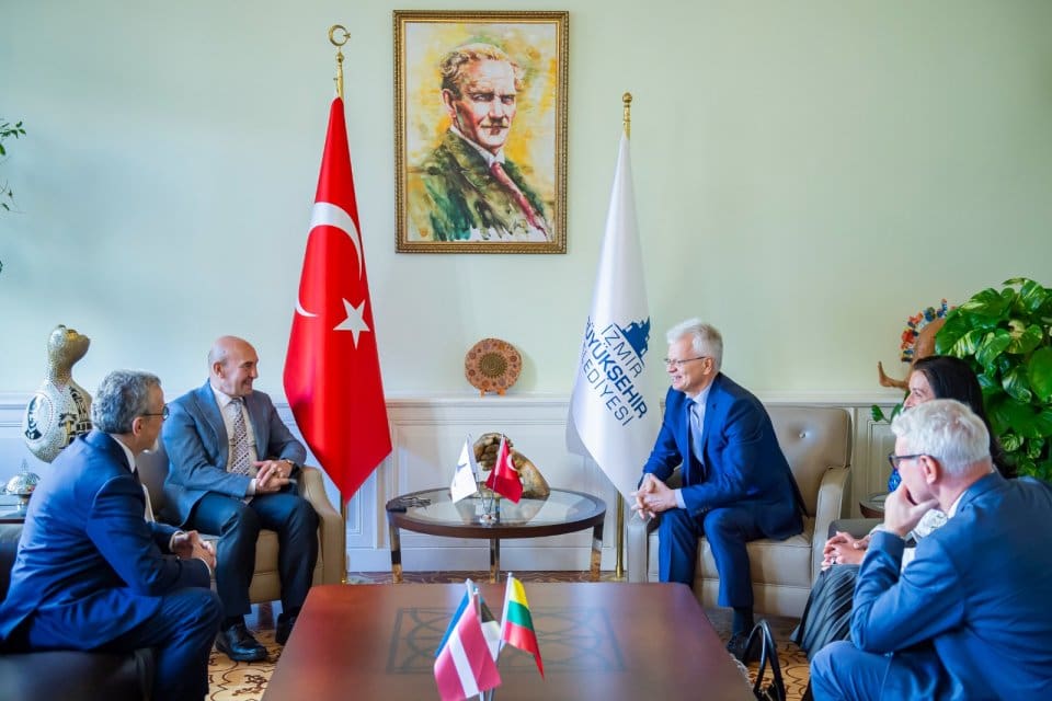İzmir B&uuml;y&uuml;kşehir Belediye Başkanı Tun&ccedil; Soyer Litvanya, Estonya ve Letonya&rsquo;nın