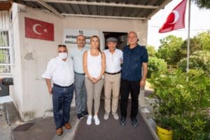 İzmir B&uuml;y&uuml;kşehir Belediye Başkanı Tun&ccedil; Soyer, Bayraklı Osmangazi Mahallesi&rsquo;nin muhtarı