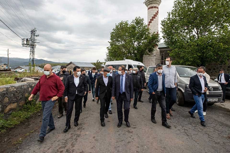 Ardahan Belediyesi ev sahipliğinde d&uuml;zenlenen muhtarlar ve sivil toplum &ouml;rg&uuml;tleri
