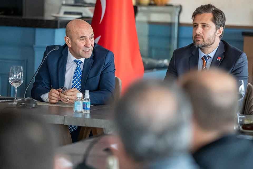 İzmir B&uuml;y&uuml;kşehir Belediye Başkanı Tun&ccedil; Soyer, CHP İzmir İl &Ouml;rg&uuml;t&uuml;&rsquo;n&uuml;n