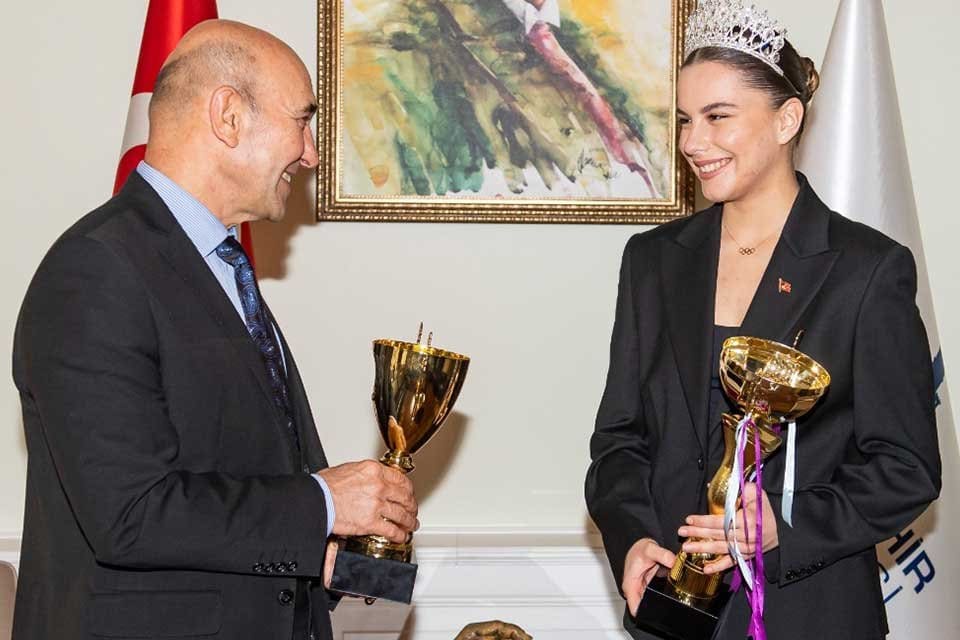 İzmir B&uuml;y&uuml;kşehir Belediye Başkanı Tun&ccedil; Soyer bug&uuml;ne kadar 40 madalya