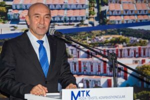 İzmir Büyükşehir Belediye Başkanı Tunç Soyer, Moda Tekstil Konfeksiyoncular Sanayici