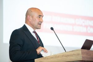 İzmir Büyükşehir Belediye Başkanı Tunç Soyer, Sosyal Demokrasi Vakfı (SODEV)