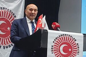 Türk Parlamenterler Birliği İzmir Şubesi’nin düzenlediği ‘Türkiye’nin Mevcut Yerel Yönetim