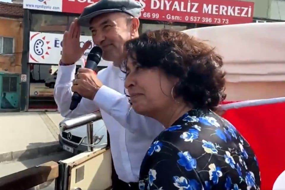 İzmir B&uuml;y&uuml;kşehir Belediye Başkanı Tun&ccedil; Soyer ve eşi Nept&uuml;n Soyer
