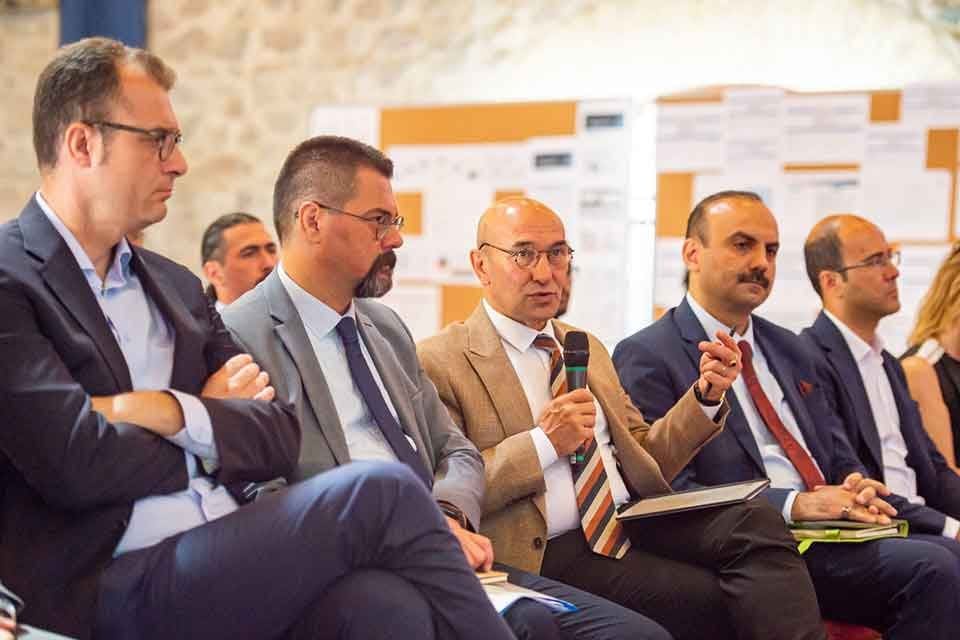 İzmir B&uuml;y&uuml;kşehir Belediyesi &ldquo;akıllı şehir İzmir&rdquo; hedefi doğrultusunda &ldquo;Akıllı ve