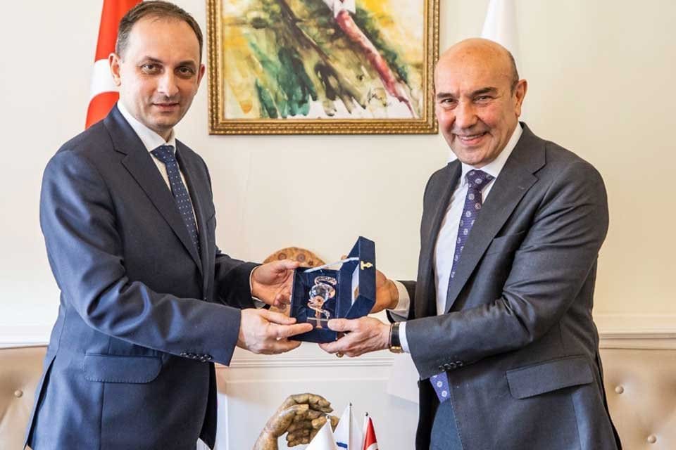 İzmir B&uuml;y&uuml;kşehir Belediye Başkanı Tun&ccedil; Soyer, Polonya&rsquo;nın İstanbul Başkonsolosu Witold