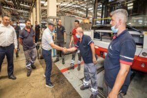 İzmir B&uuml;y&uuml;kşehir Belediye Başkanı Tun&ccedil; Soyer, bayramın &uuml;&ccedil;&uuml;nc&uuml; g&uuml;n&uuml;nde g&ouml;rev