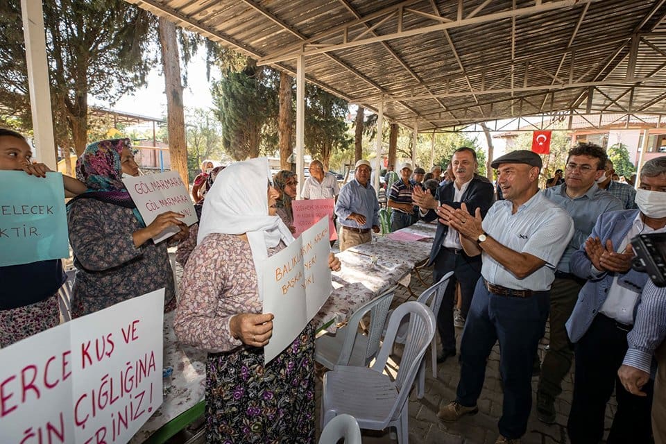&ldquo;Temiz Gediz, Temiz K&ouml;rfez&rdquo; sloganıyla &ccedil;ıktığı havza turunda G&ouml;lmarmara Sulak