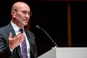 Bir televizyon programının canlı yayın konuğu olan İzmir Büyükşehir Belediye