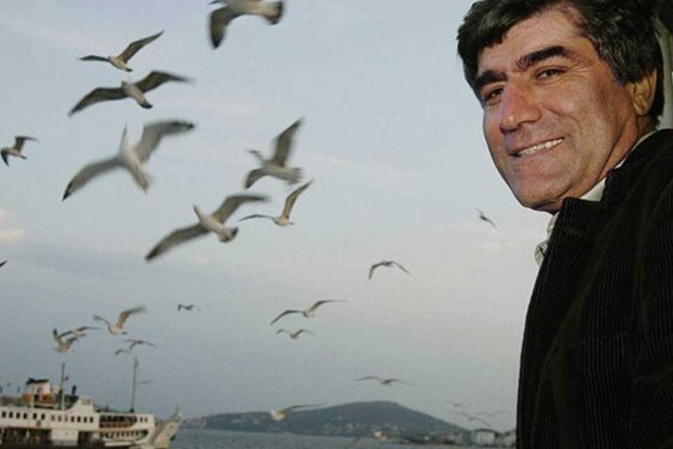 İzmir B&uuml;y&uuml;kşehir Belediye Başkanı Tun&ccedil; Soyer, Gazeteci Hrant Dink'in katledilişinin