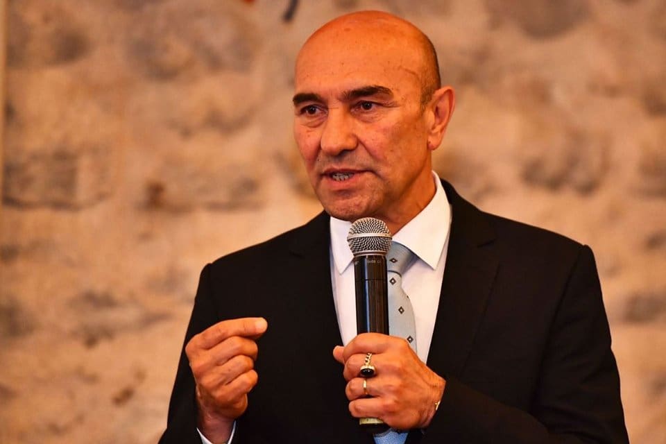 İzmir Depremi'nin ardından harekete ge&ccedil;en İzmir B&uuml;y&uuml;kşehir Belediyesi olası başka