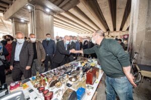 İzmir B&uuml;y&uuml;kşehir Belediye Başkanı Tun&ccedil; Soyer Bornova&rsquo;da iki yıl sonra